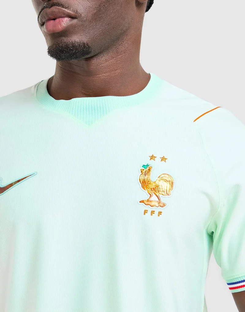 FRANCE x AWAY - 26'